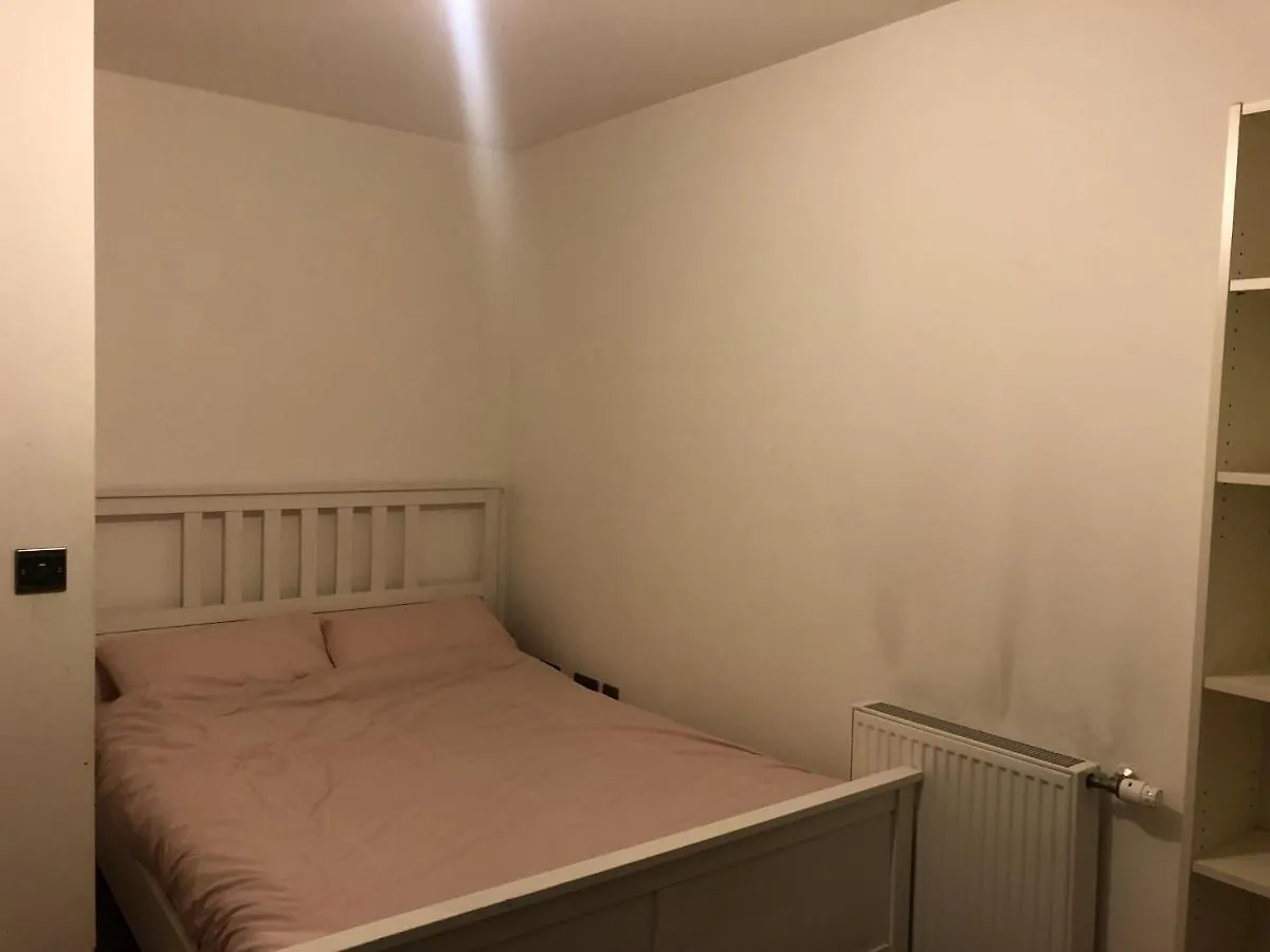 Lovely Room In Modern Apartment London United Kingdom