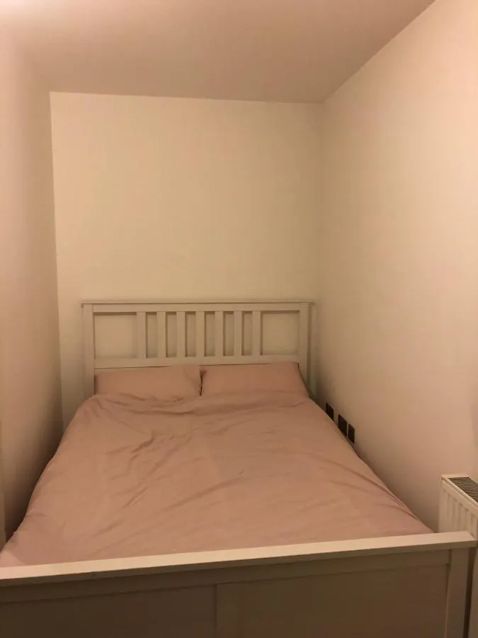 Homestay Lovely Room In Modern Apartment London